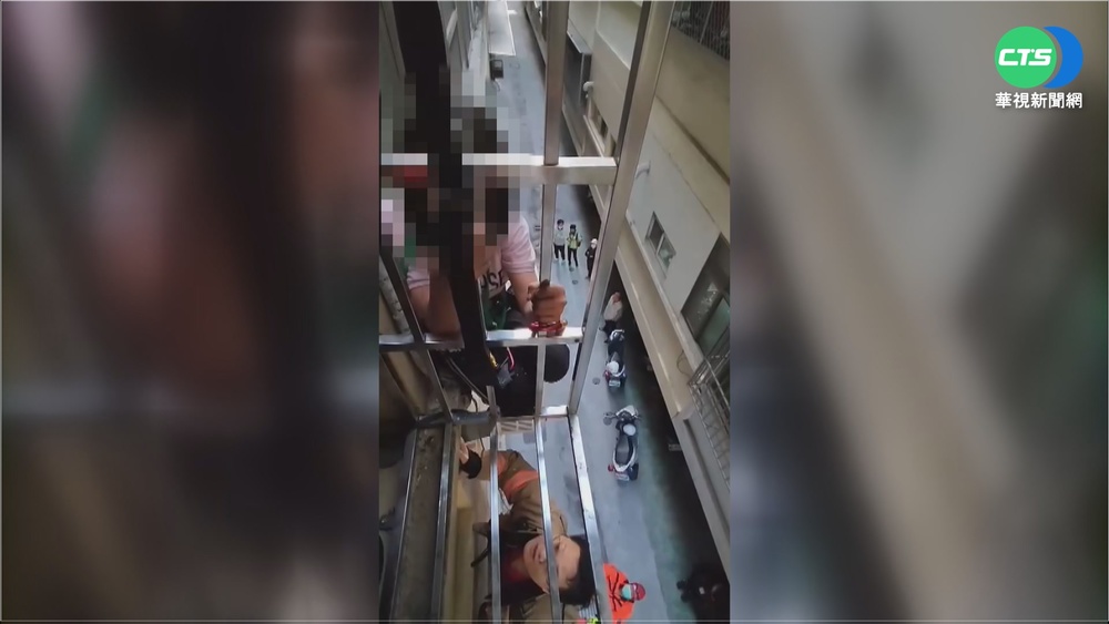 2歲弟反鎖房內 15歲姊爬陽台救援反受困