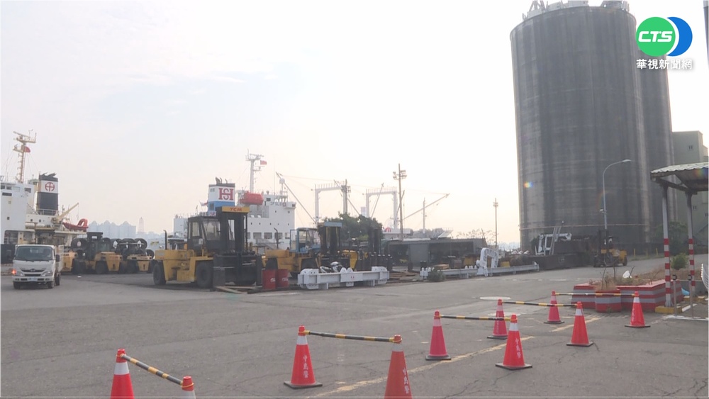 高雄+13 家族群聚基因定序同高雄港鏈