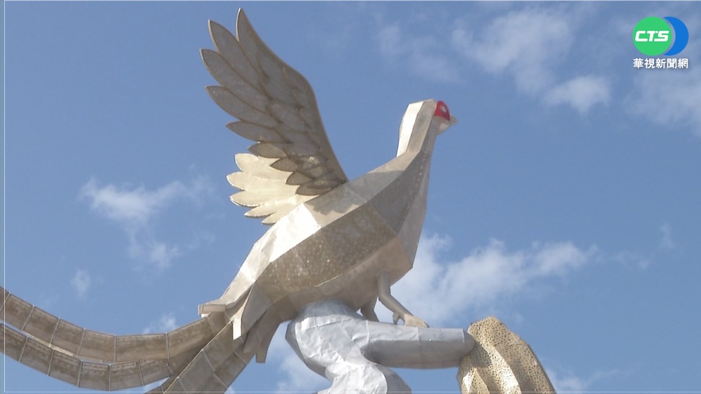 2022燈會主燈亮相! "鳳彩飛舞"首結合書法