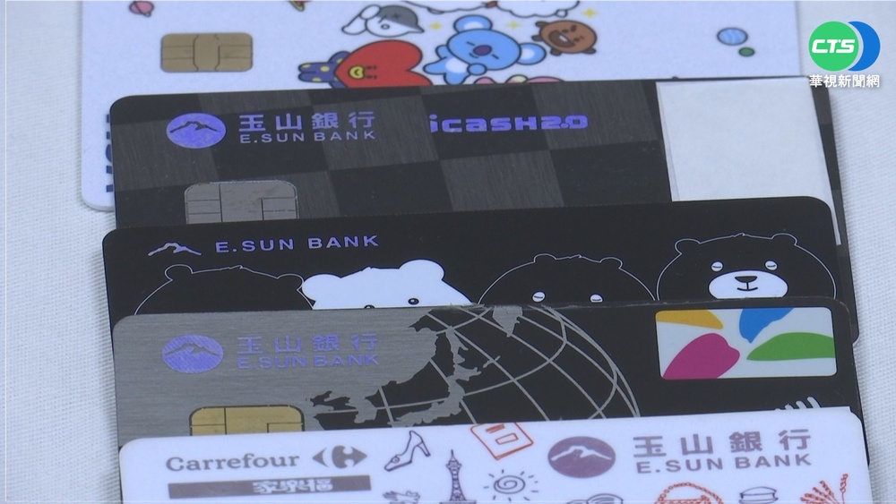 銀行副理"監守自盜" 冒客辦卡盜刷獲利百萬