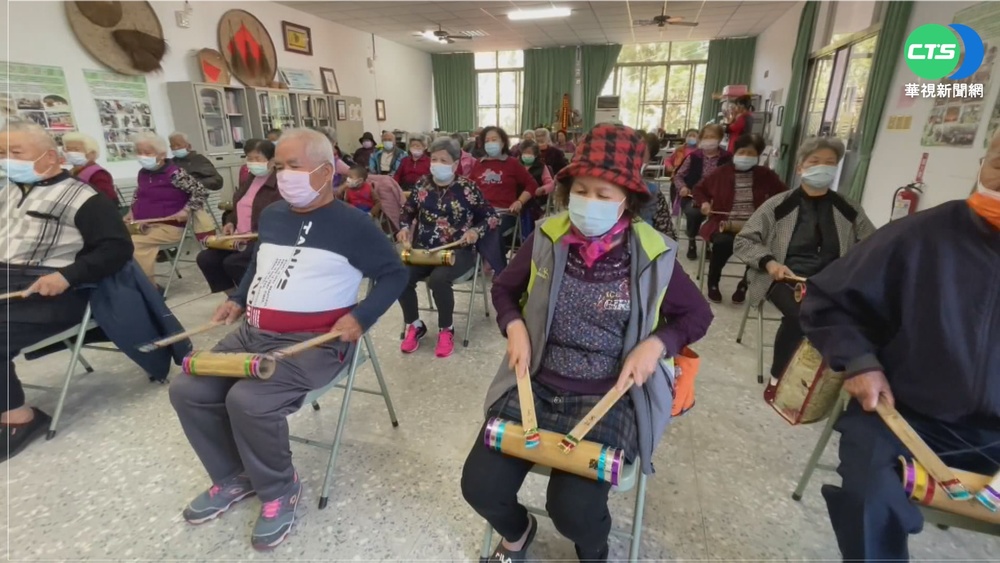 錄下長輩活動身影 長照機構助後輩留念