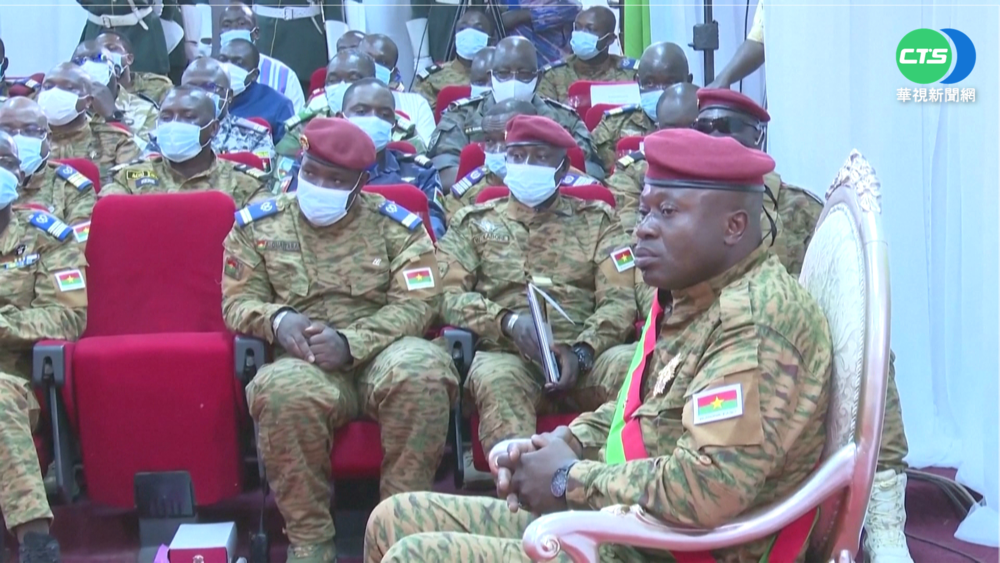 布吉納法索軍頭就任總統 拚改善治安