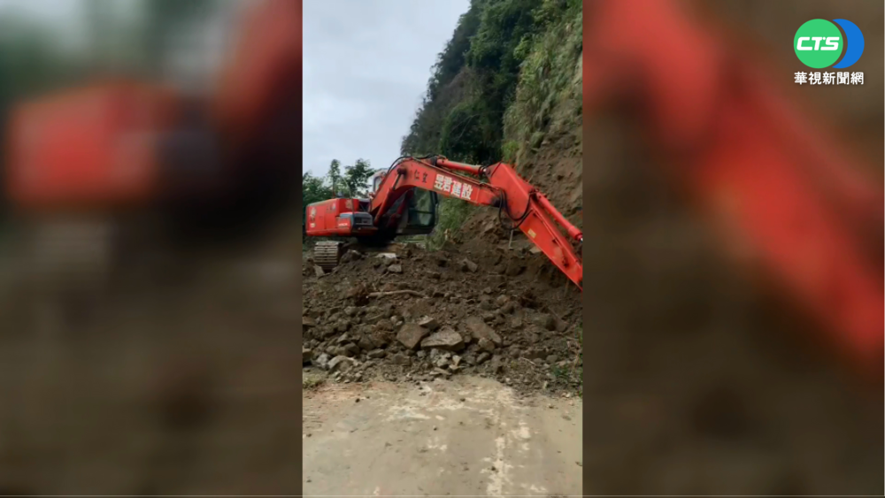苗栗泰安山區大量落石 台62線路斷