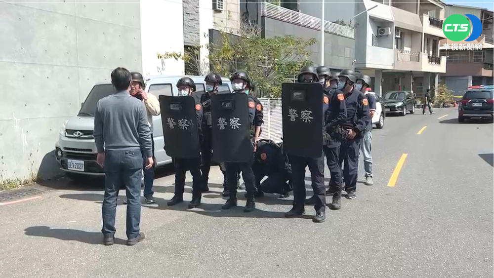 台南鬧區爆警匪追逐 嫌跳窗跌進空屋