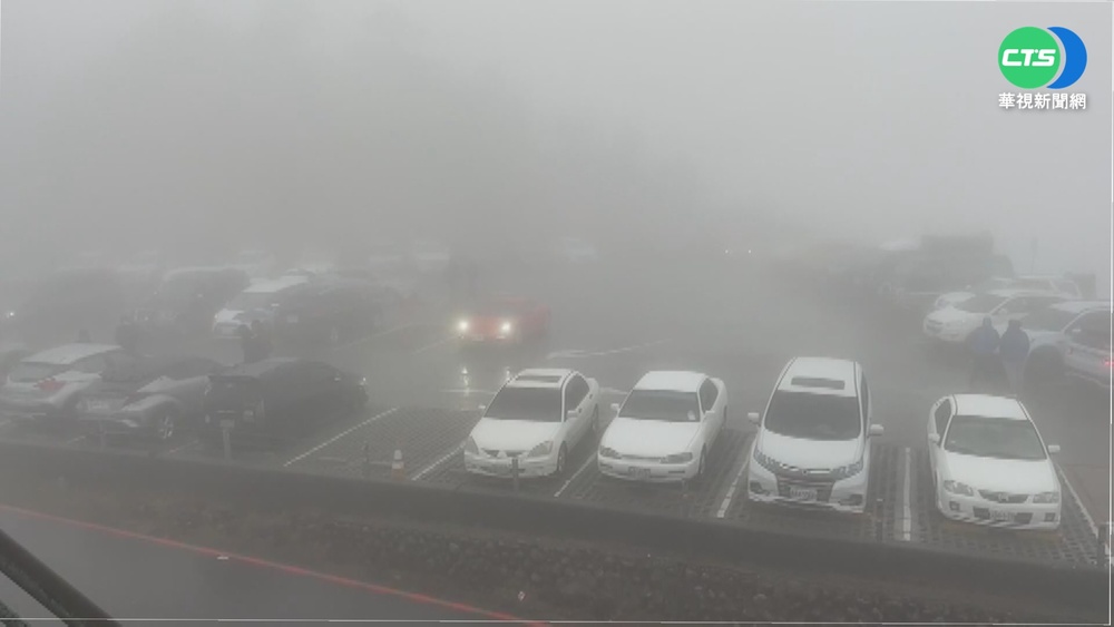 溫度不夠低! 民眾奔合歡山賞雪撲空