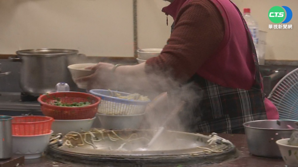 南台灣罕見低於10度 喝口熱湯最有感幸福