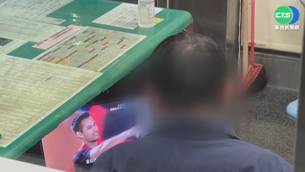 員警變高薪保全? 投縣府執勤追劇.聊天