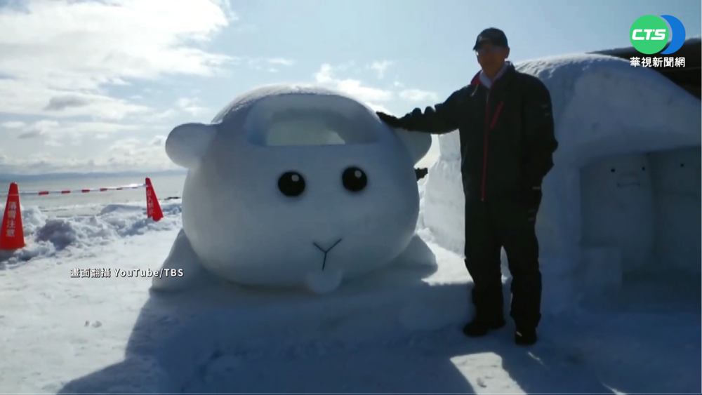 25年不中斷 日郵局局長雪雕動畫人物