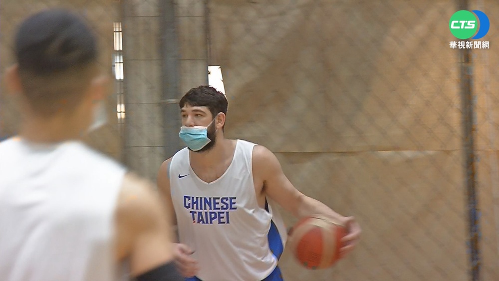 出征男籃資格賽 "正港台灣人"阿提諾受矚