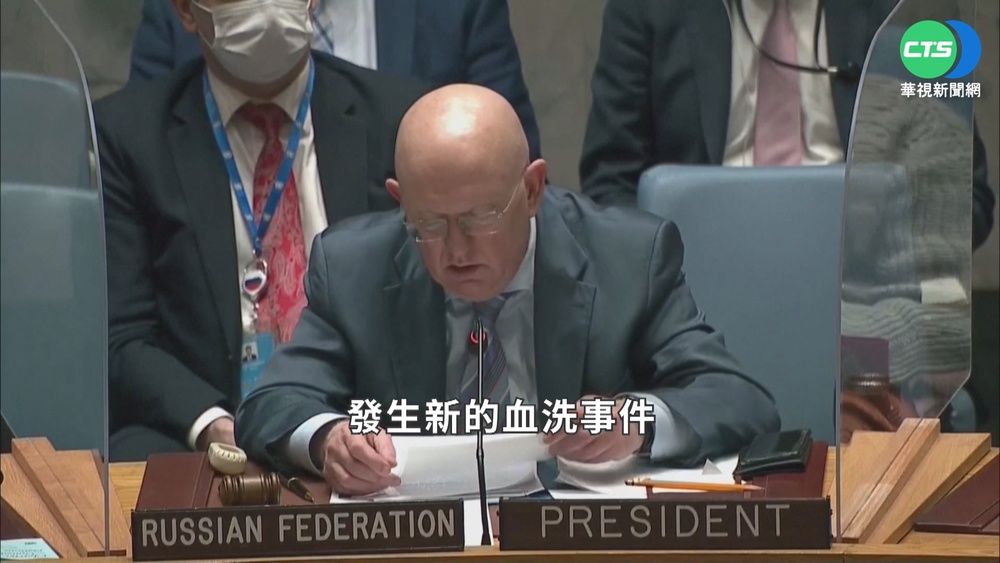 普丁軍令一下... 坦克.裝甲車深夜開進烏東