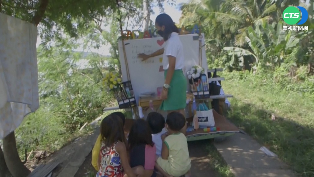 菲律賓熱血教師 沿鐵軌走入偏鄉教學