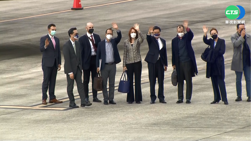 彰顯台美關係! 美特使團抵台 明會見總統