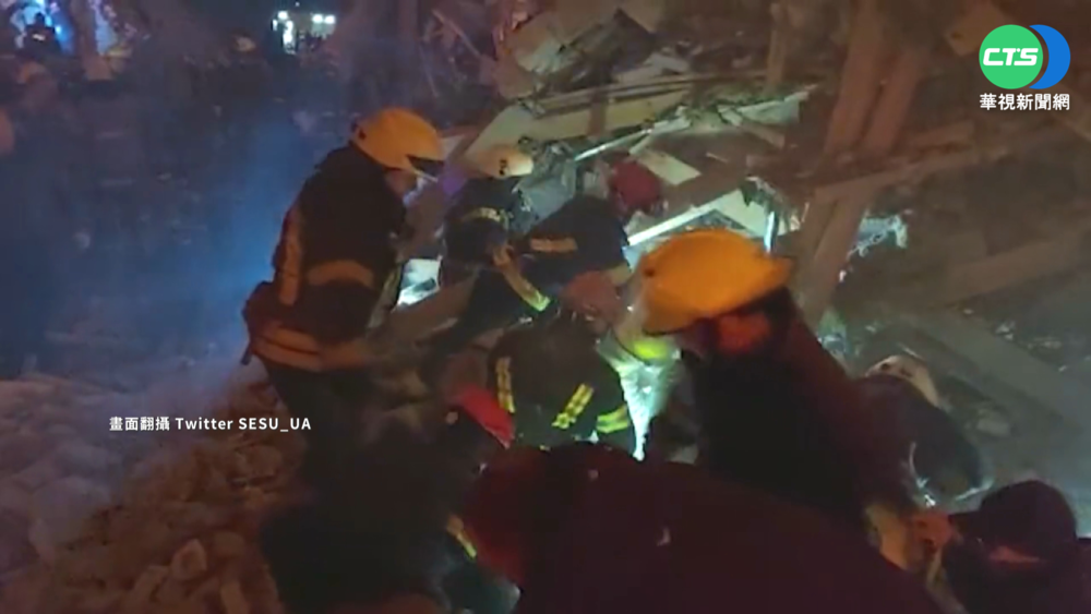 俄軍空襲失準 日托米爾公寓炸毀4平民死