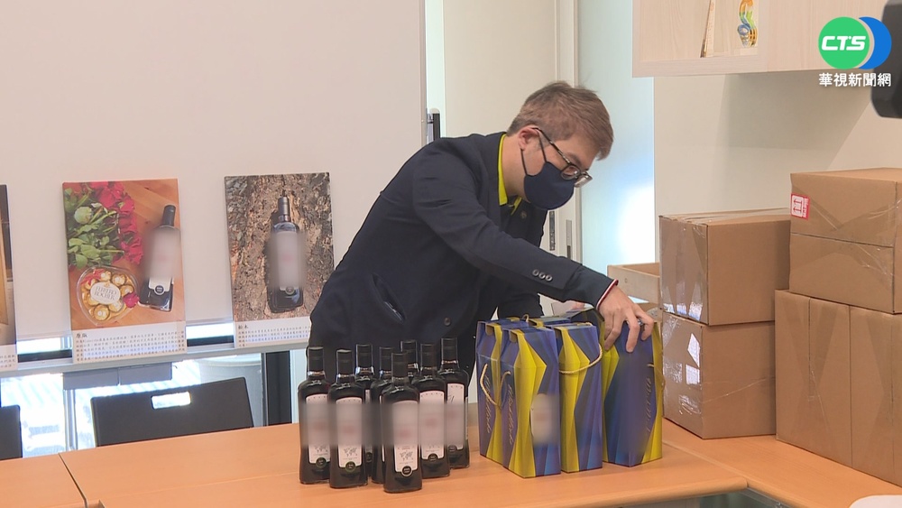 台貿易商聲援! 義賣烏櫻桃酒捐慈善機構