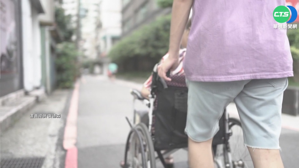 "親愛的陌生人" 訴說失智症照護心聲