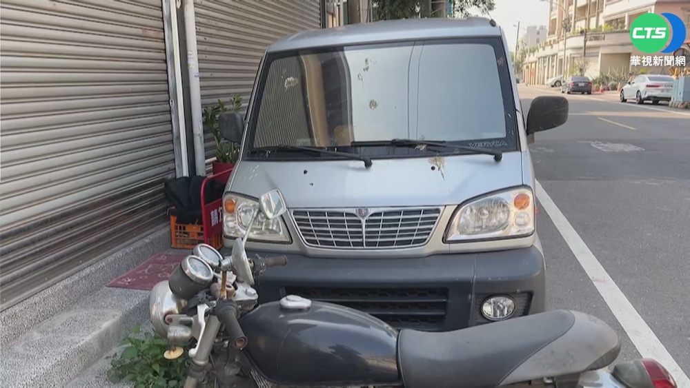 停路邊無妄災!貨車撞電動車 擋道羅生門