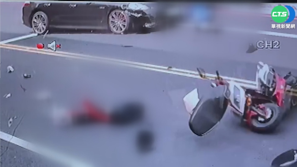 國道轎車撞貨車燒成火球 駕駛救出不治