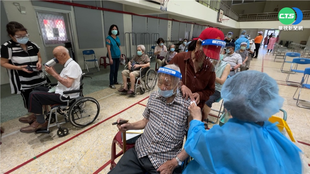 憂心副作用! 3成花蓮長輩未接種第1劑
