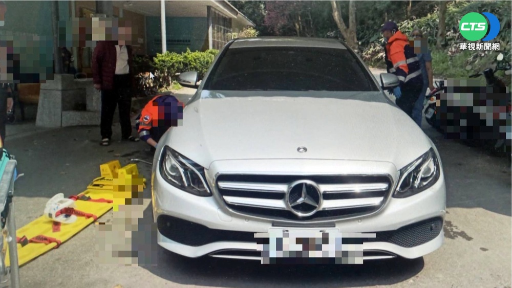 洗腎妻等車突昏倒 夫倒車不幸輾斃