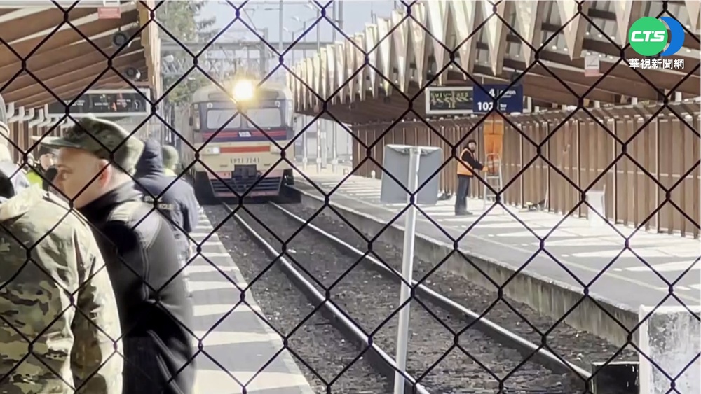 難民搭火車抵波第一站 華視新聞直擊