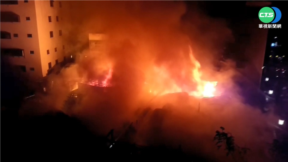 "玉山旅社咖啡"惡火延燒7戶 凌晨火勢撲滅