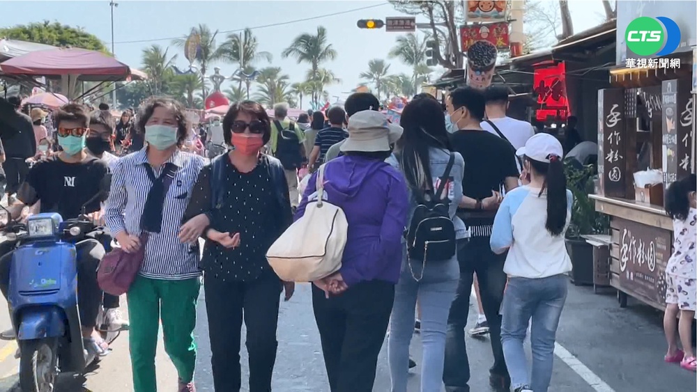 疫情趨緩+旗津券效應 週末兩天遊客爆滿