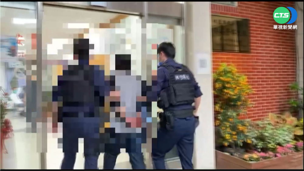 毒犯遇臨檢棄車逃 警狂追100公尺逮人