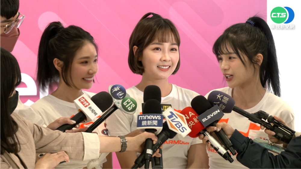 樂天啦啦隊 6練習生亮相.籃籃續任隊長