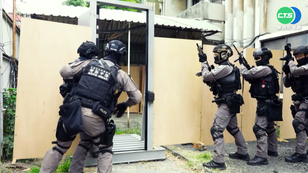 高雄特勤隊加入新血 訓練新利器上陣