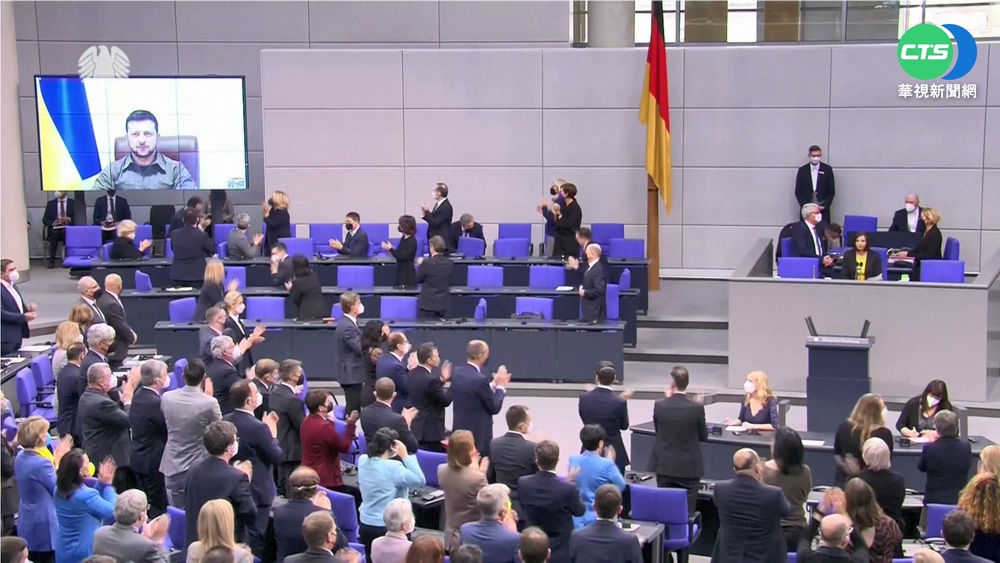 澤倫斯基德視訊演說 提"柏林圍牆"籲助烏