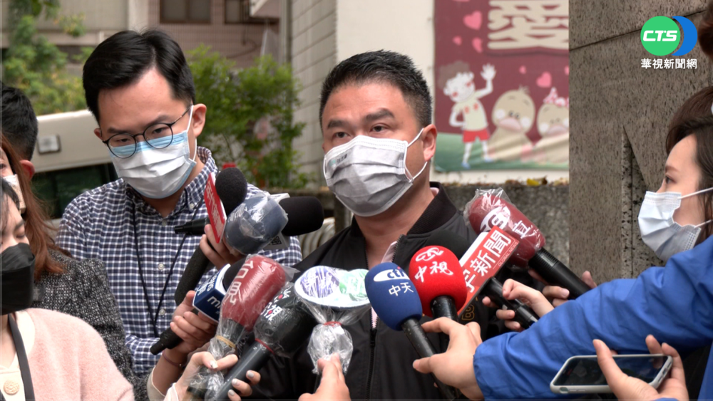 【台語新聞】東航俯衝墜機 前機師:不排除受到挾持