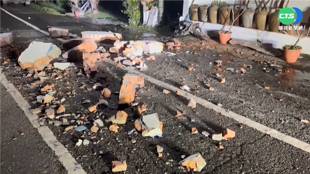 1:41花蓮6.6強震 路燈斷.碾米廠屋頂塌