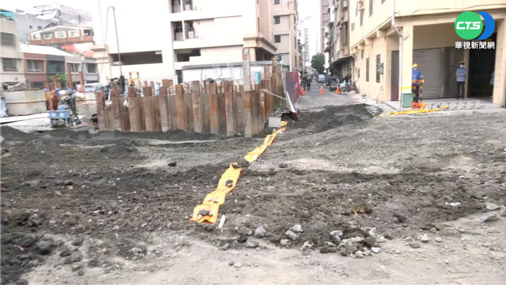 強震半夜襲 前金民眾憂塌陷擴大不敢睡