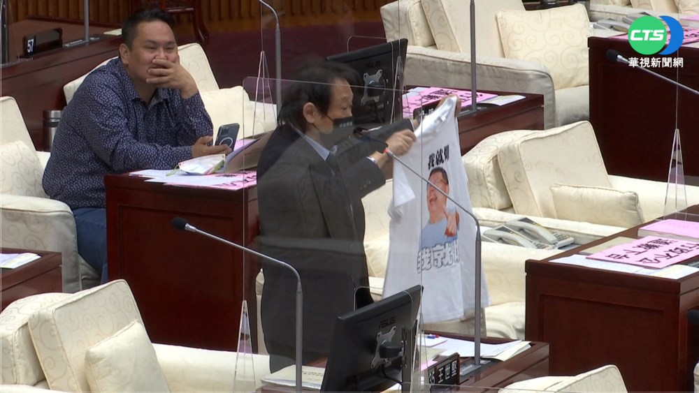 勞動局長上班助選?議員批行政不中立