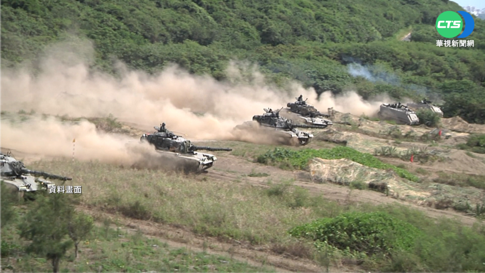 延長兵役"網路聲量高" 7成挺男女皆兵