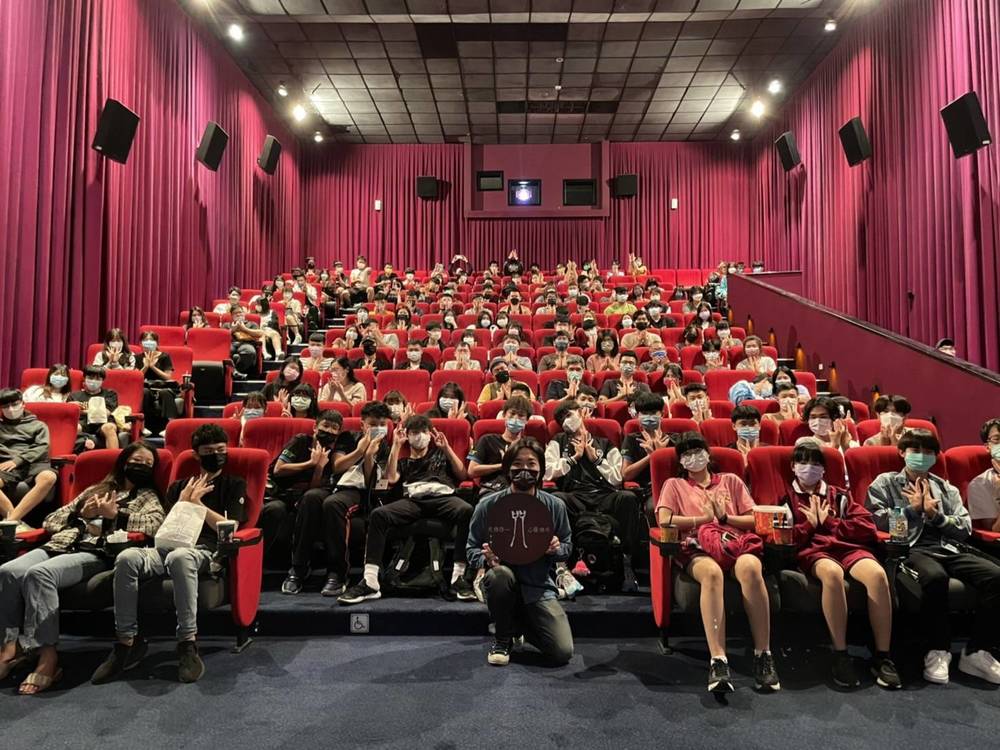 《咒》賣破五千萬！超洗腦咒語連長輩圖上也能看見