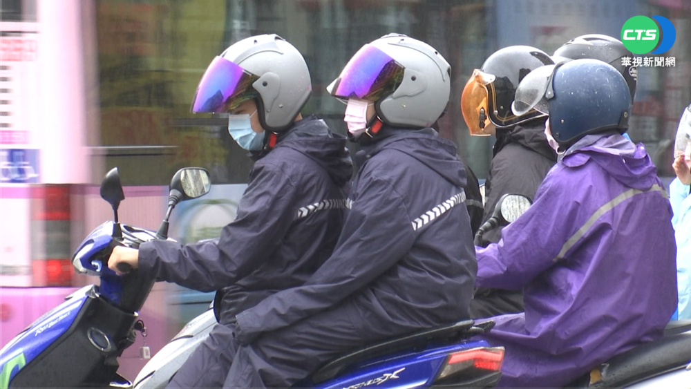 全台濕涼! 7縣市大雨特報 明天雨更大