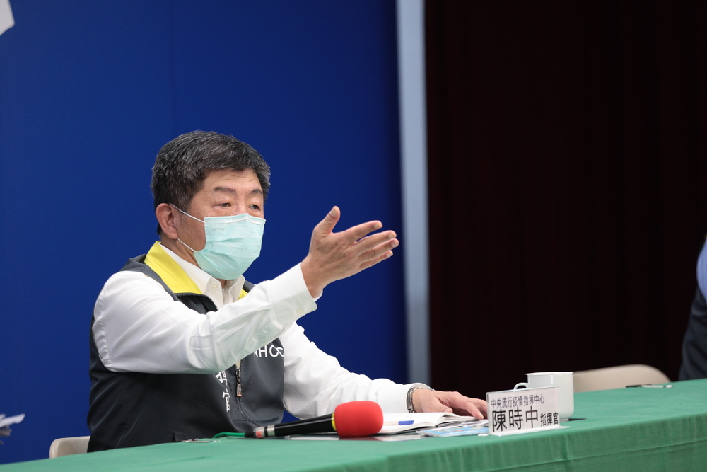 基隆小吃店相關群聚27例 陳時中下令八大行業須打第三劑