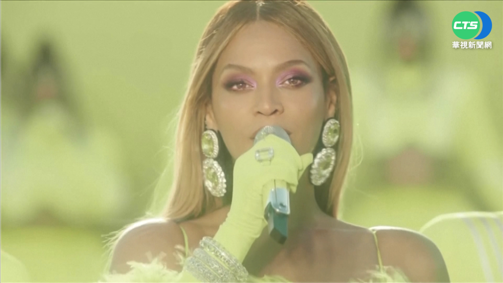 奧斯卡吸睛! 碧昂絲.怪奇比莉登台獻唱