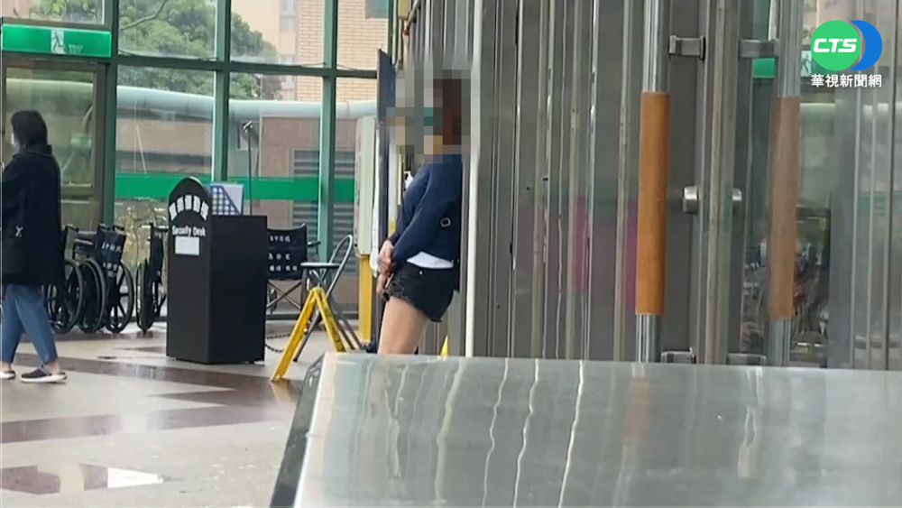 保母如廁沒注意 2歲童"背包帶勒脖"窒息