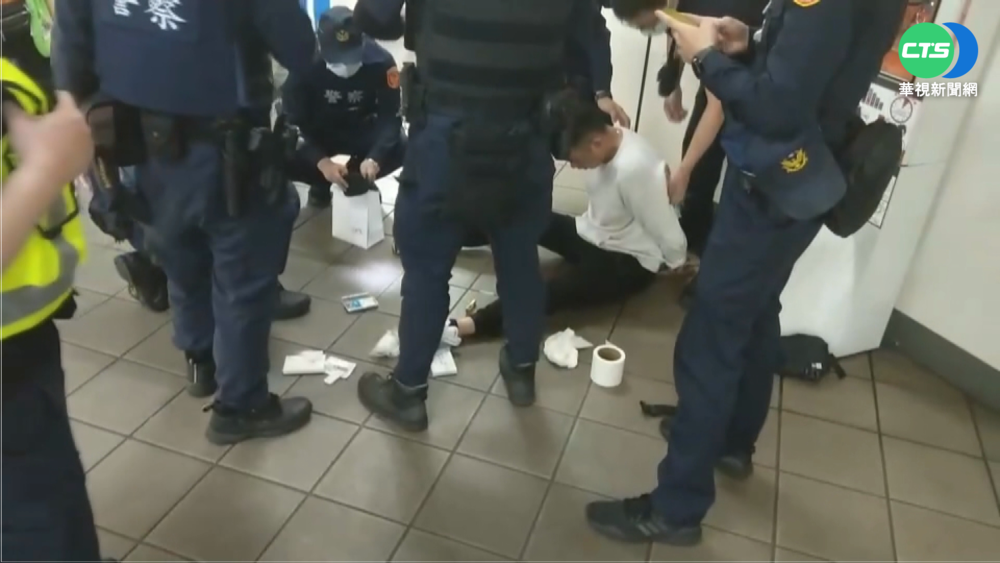 男捷運拉K還拒檢 警噴辣椒水壓制逮人