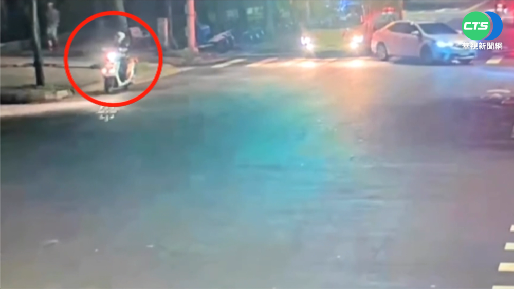 傻眼!警開罰單 "彈匣+12子彈"扯掉路邊