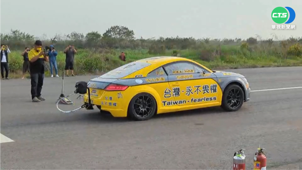 "打龜之戰"拍板了 4/6高美濕地風車大道