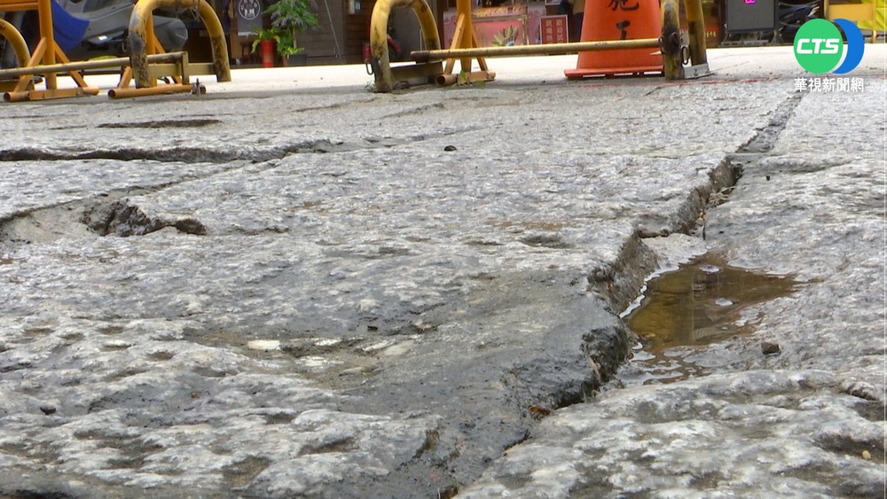 三峽市民投訴老街高低差 區公所做半套