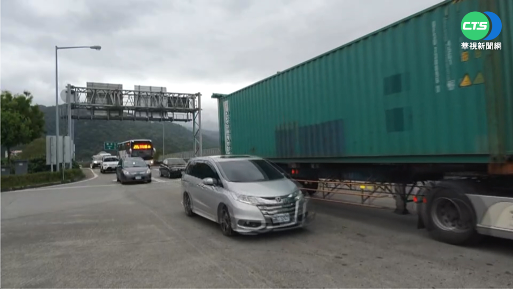 清明連假前車潮現 國5南下不到30公里