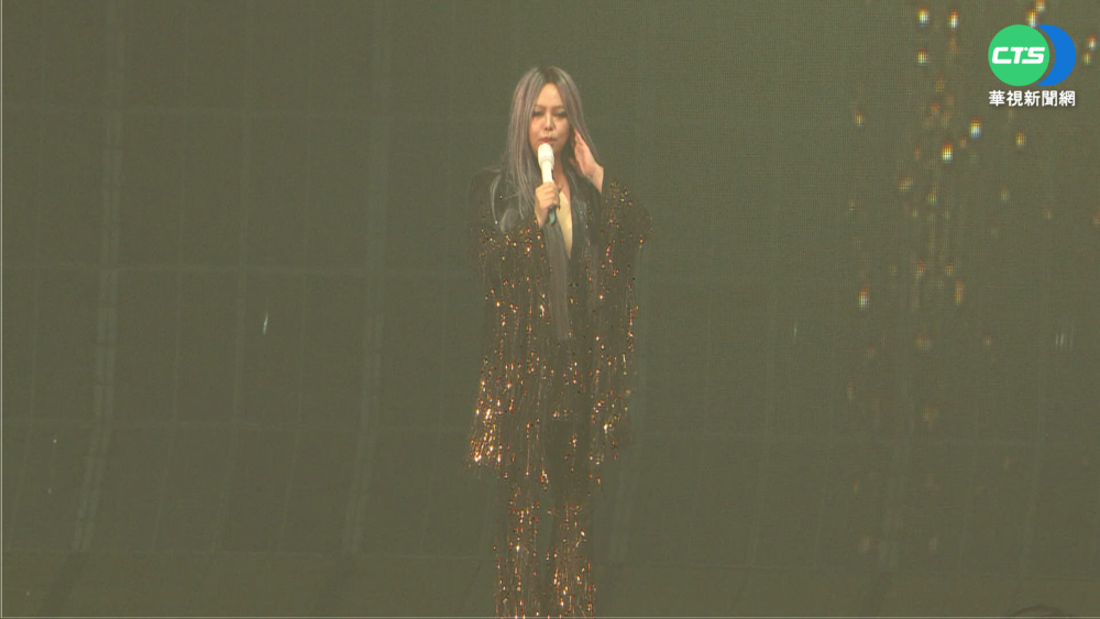 阿妹攻蛋Day3 與"瘦子"隔空唱"你說了算"