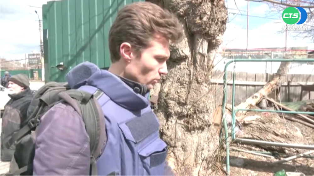 澤倫斯基視察被毀村莊 痛批俄軍暴行