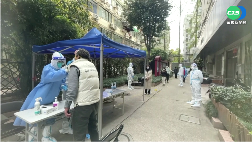 上海破萬確診封城嘸用 亂象起!武警進城