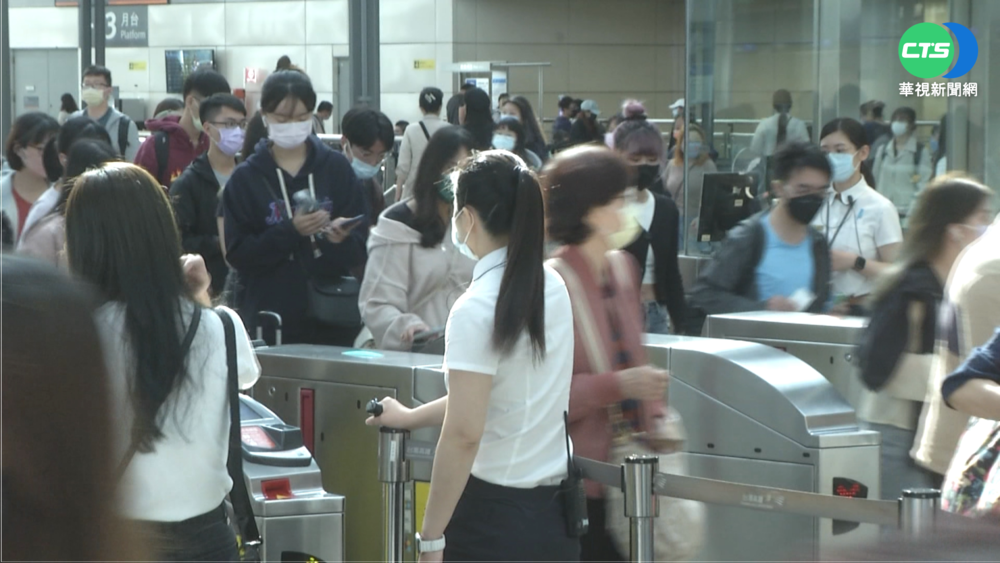 清明連假最後一天 高鐵左營站湧返工潮