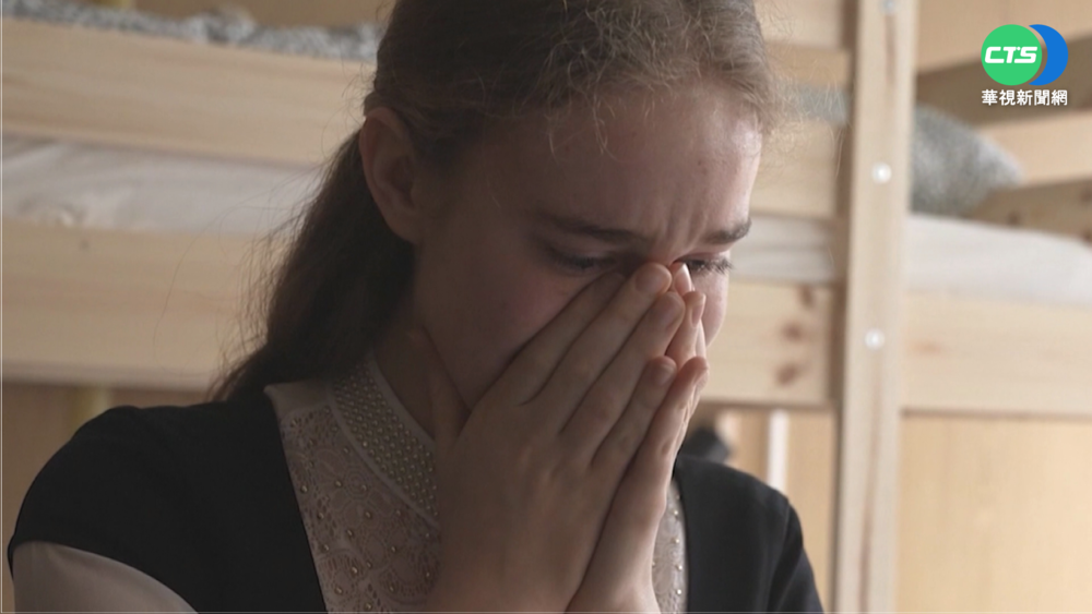 烏少女逃匈牙利求學 掛念戰火中父母